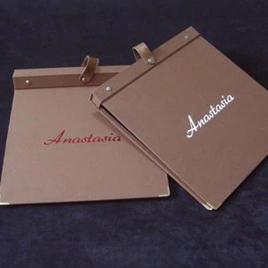 Držák složky látky